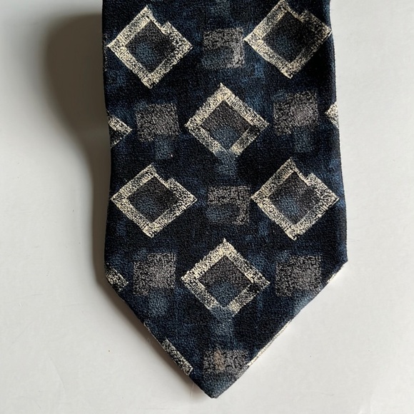 Haggar collections Pattern Tie ✝️ - Picture 3 of 13